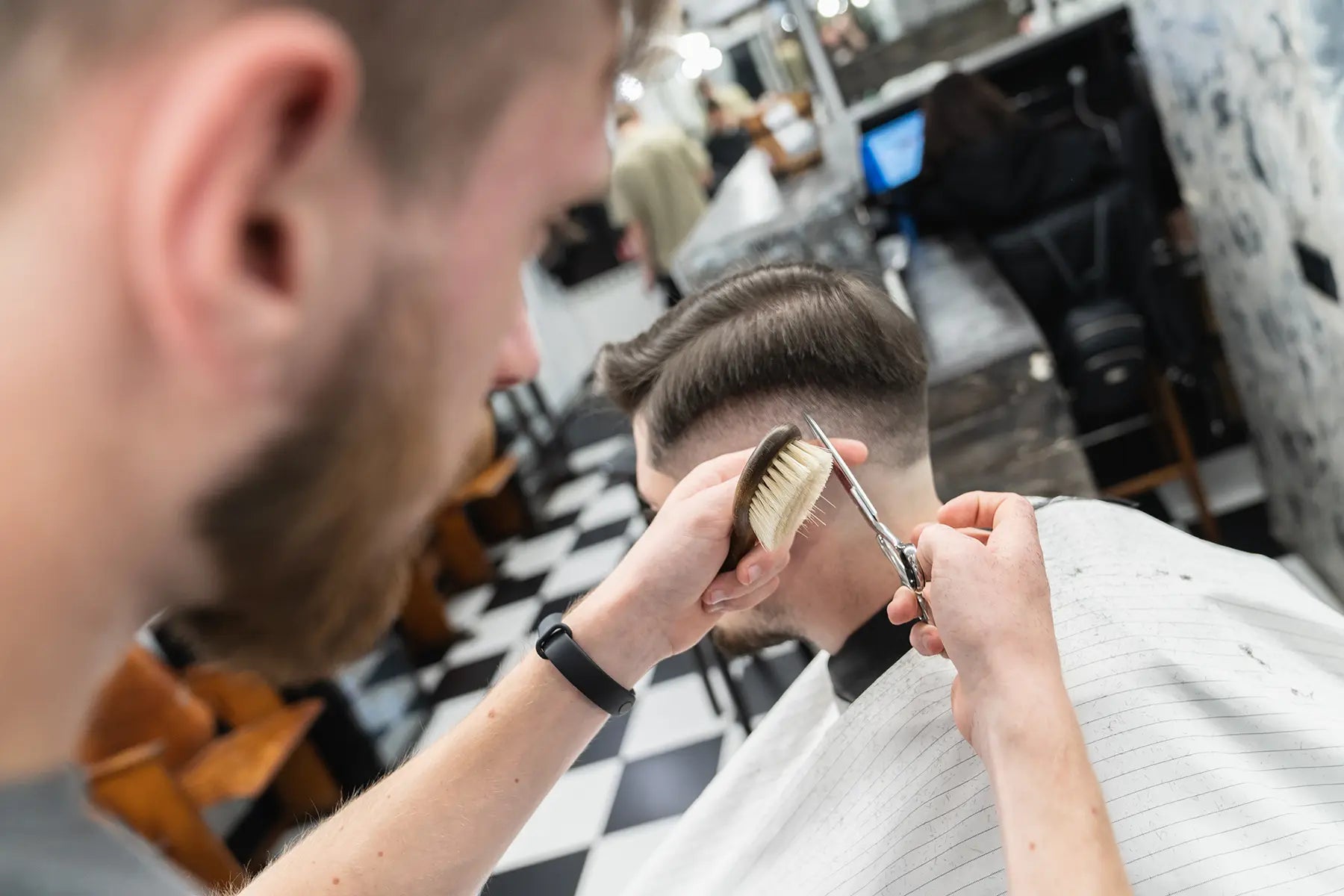 Ab wann solltest du einen neuen Barber einstellen?