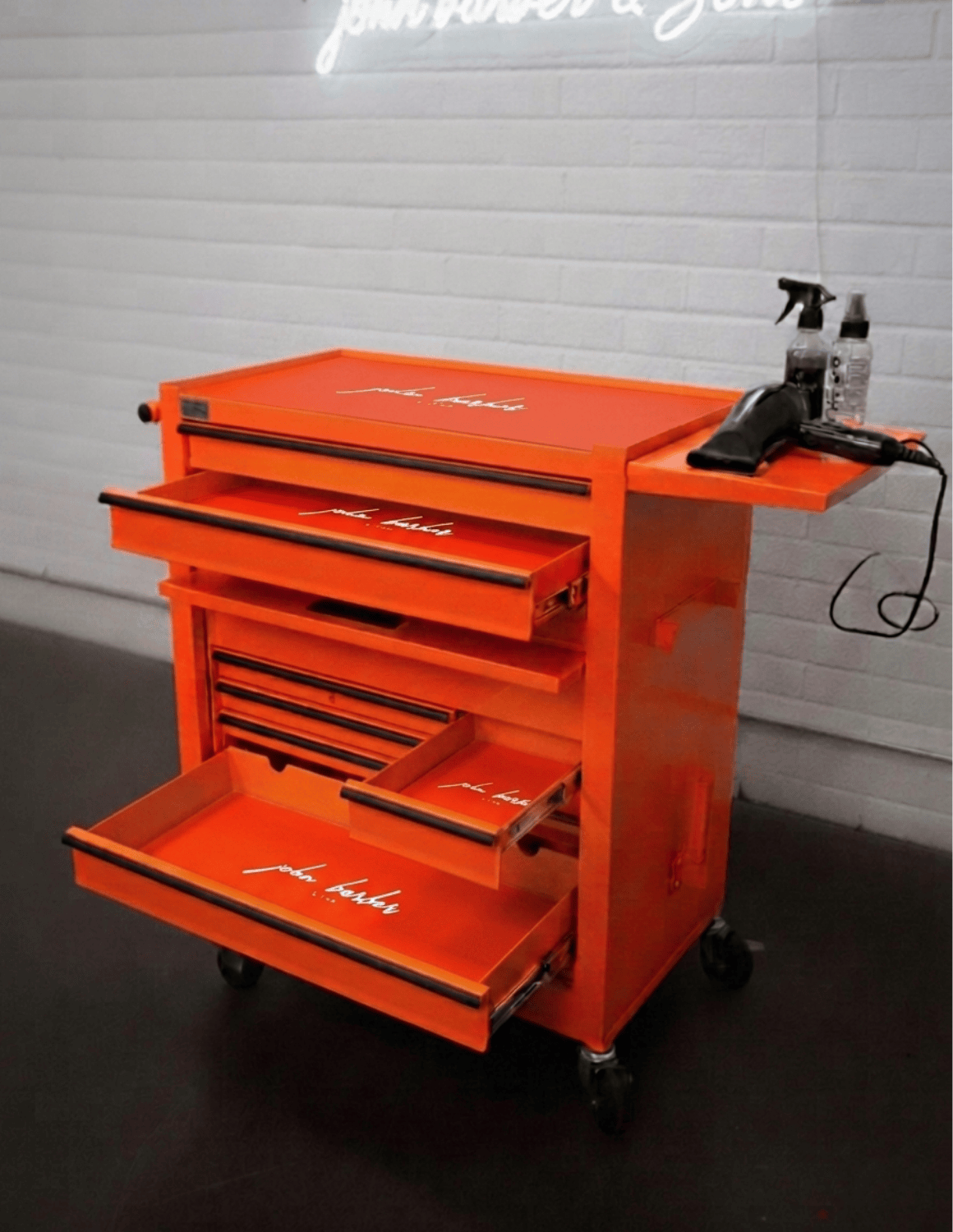 BARBER TROLLEY PRO ROLLWAGEN N VERSCHIEDENEN FARBEN – UV-STERILISATION Friseurwagen