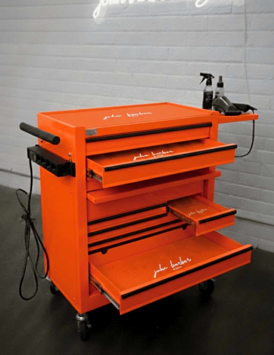 BARBER TROLLEY PRO ROLLWAGEN N VERSCHIEDENEN FARBEN – UV-STERILISATION Friseurwagen