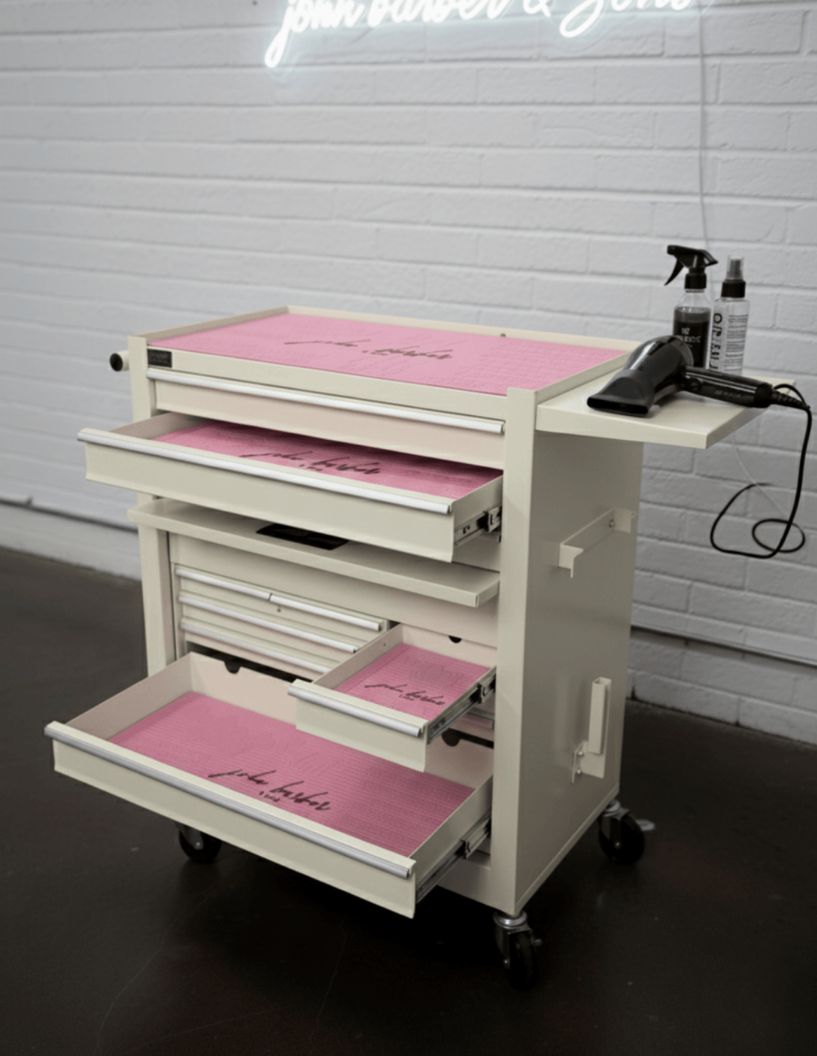BARBER TROLLEY PRO ROLLWAGEN N VERSCHIEDENEN FARBEN – UV-STERILISATION Friseurwagen