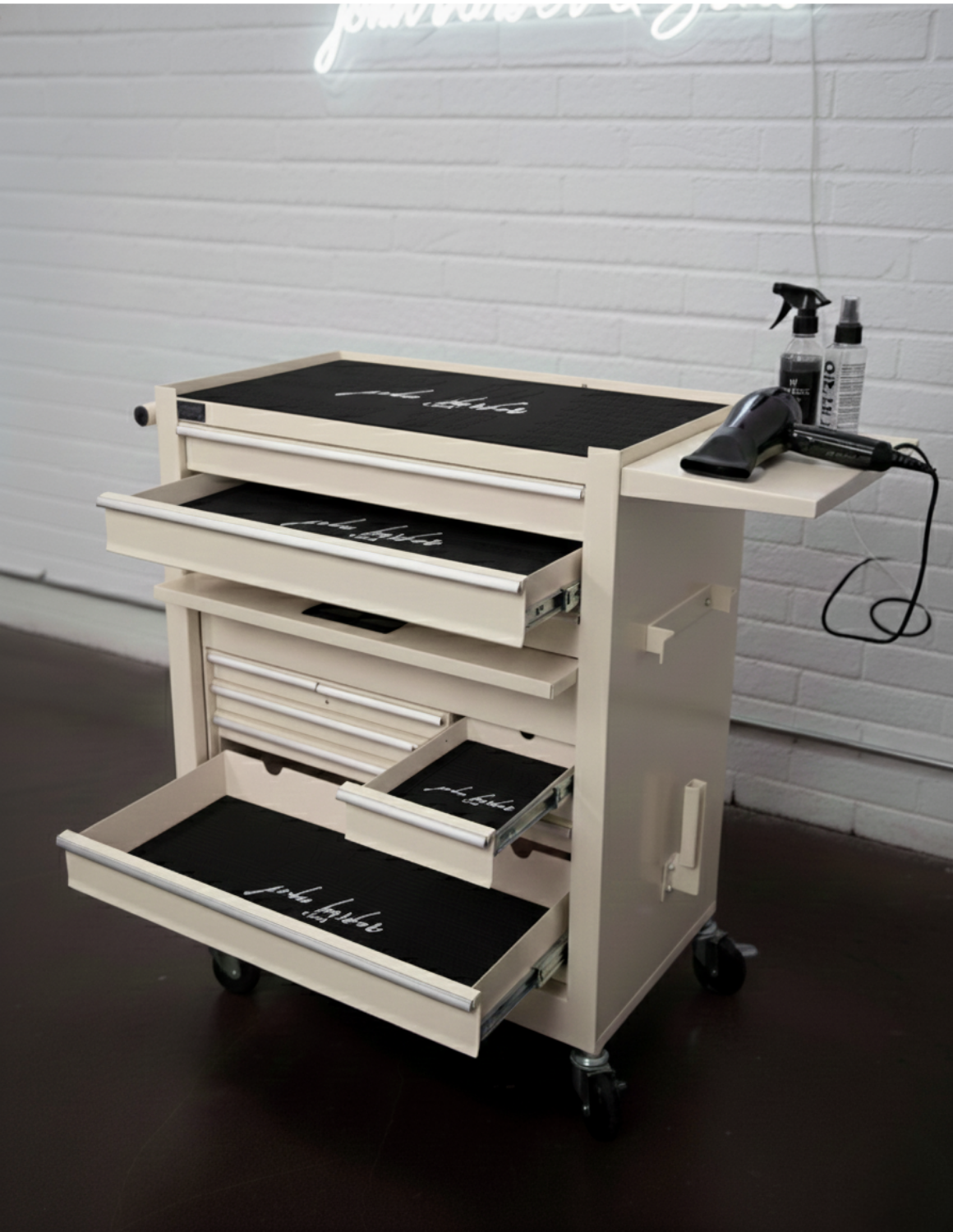 BARBER TROLLEY PRO – Mobiele trolley in verschillende kleuren – UV-desinfectie – Barbiertrolley