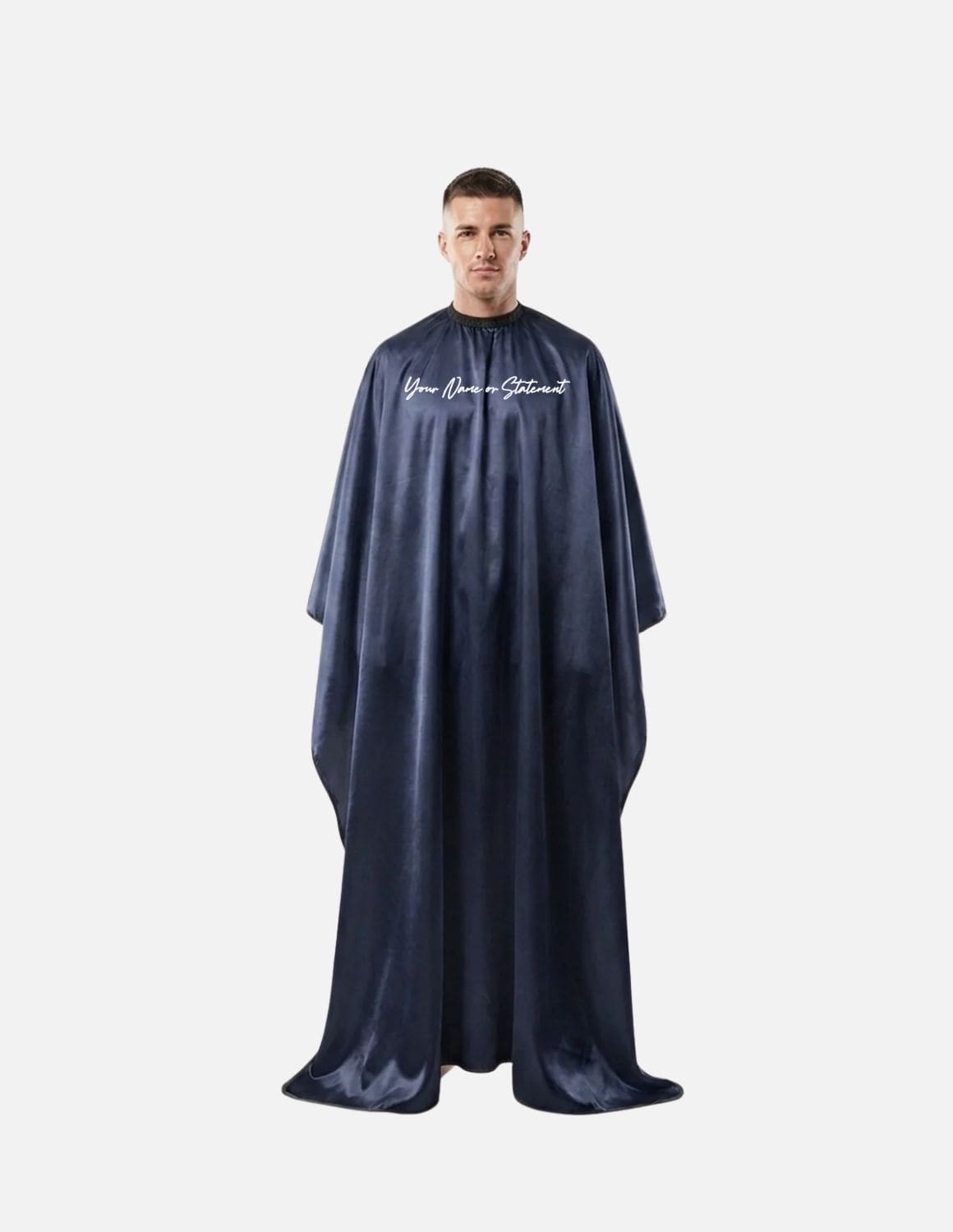 Premium satinbarberkappa med sidenlook – Broderad med din logotyp | Frisörkappa & satinkappa
