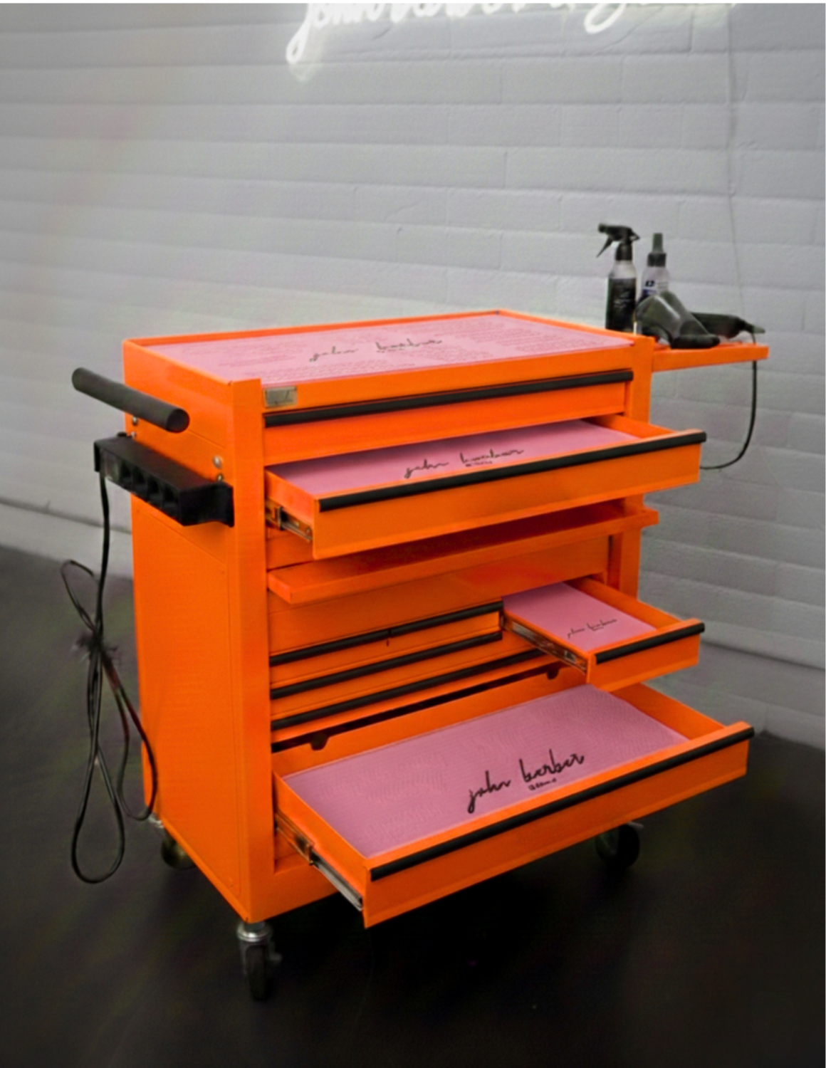 BARBER TROLLEY PRO – Mobiele trolley in verschillende kleuren – UV-desinfectie – Barbiertrolley