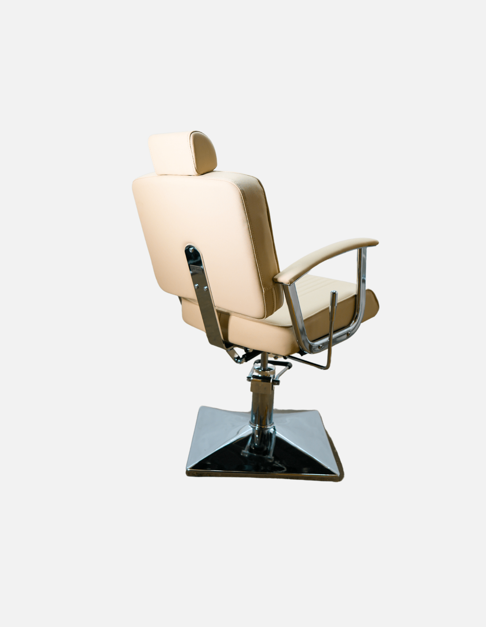 johnbarbersons Chairs The Base Cream