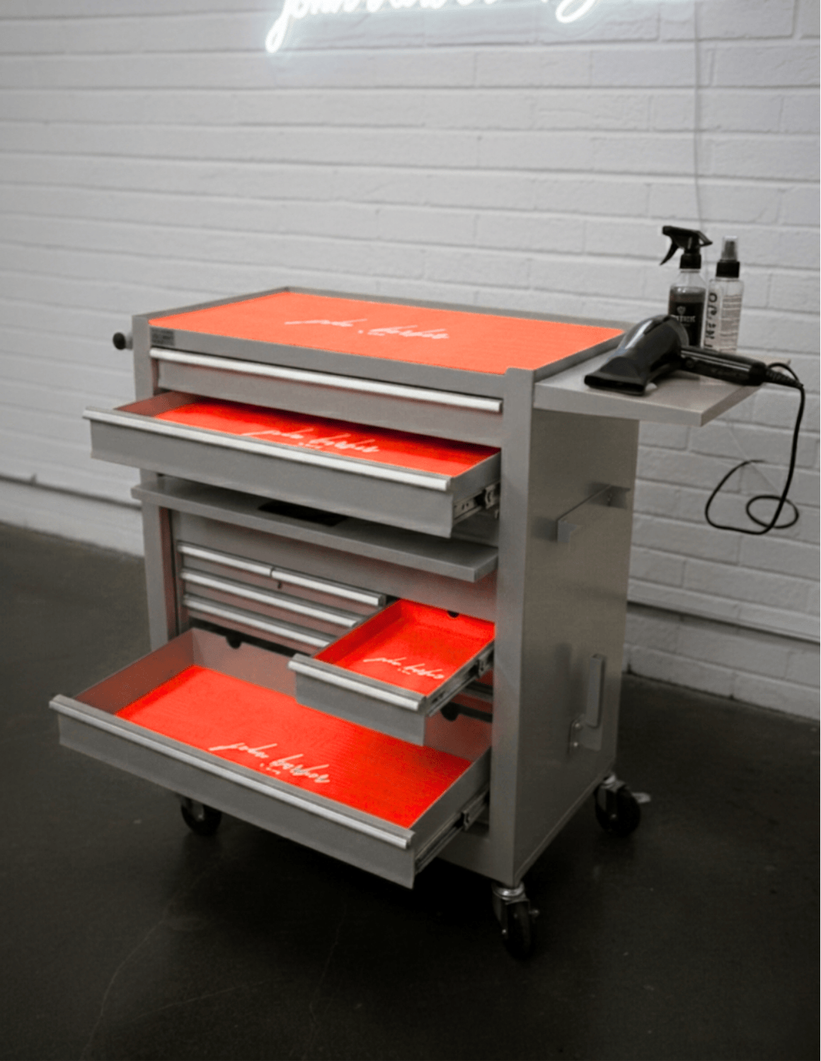 BARBER TROLLEY PRO ROLLWAGEN N VERSCHIEDENEN FARBEN – UV-STERILISATION Friseurwagen