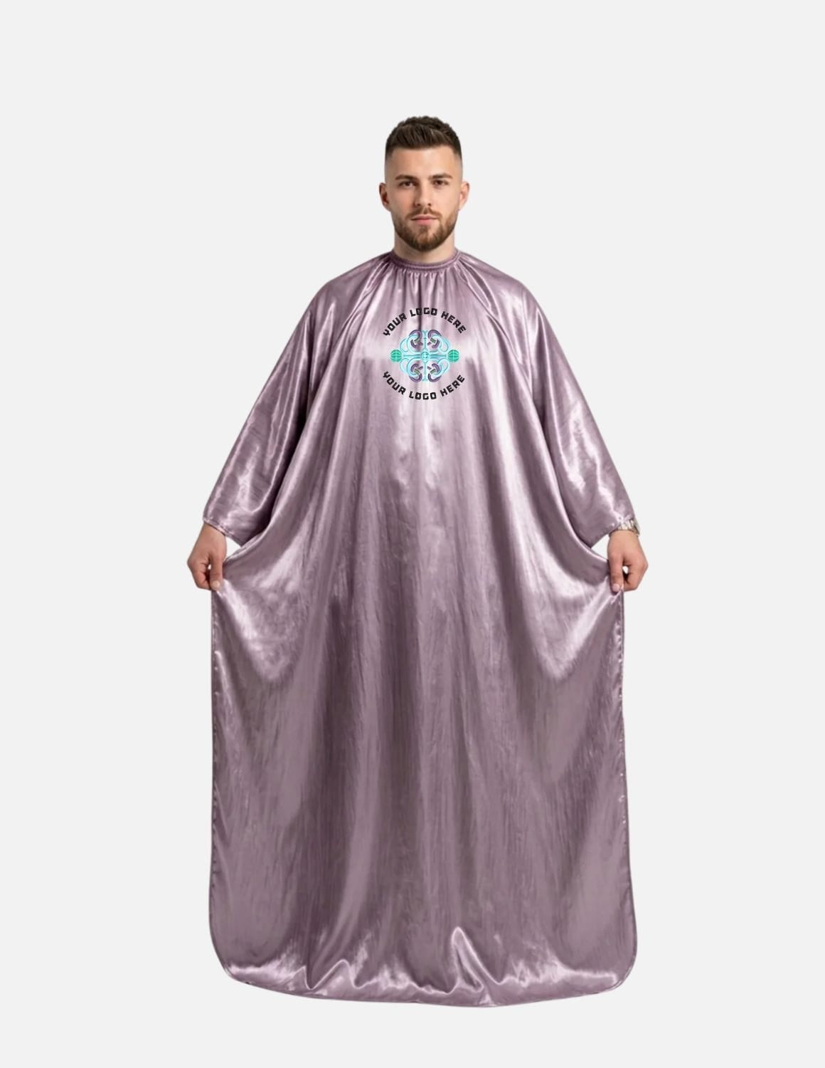 Premium satinbarberkappa med kimono-armöppningar och sidenlook – Broderad med din logotyp | Frisörkappa & satinkappa