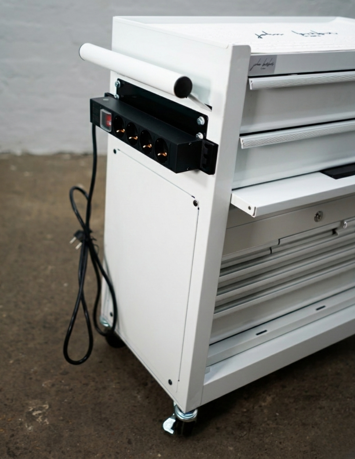 BARBER TROLLEY PRO – Mobiele trolley in verschillende kleuren – UV-desinfectie – Barbiertrolley