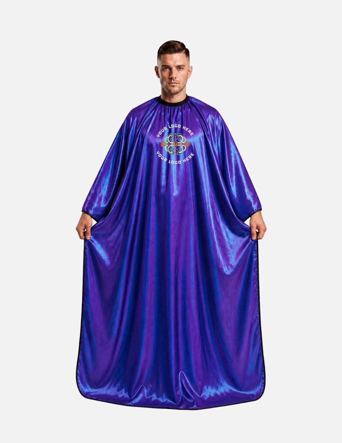 Premium satinbarberkappa med kimono-armöppningar och sidenlook – Broderad med din logotyp | Frisörkappa & satinkappa