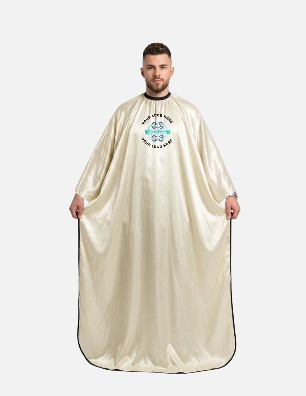 Premium satinbarberkappa med kimono-armöppningar och sidenlook – Broderad med din logotyp | Frisörkappa & satinkappa