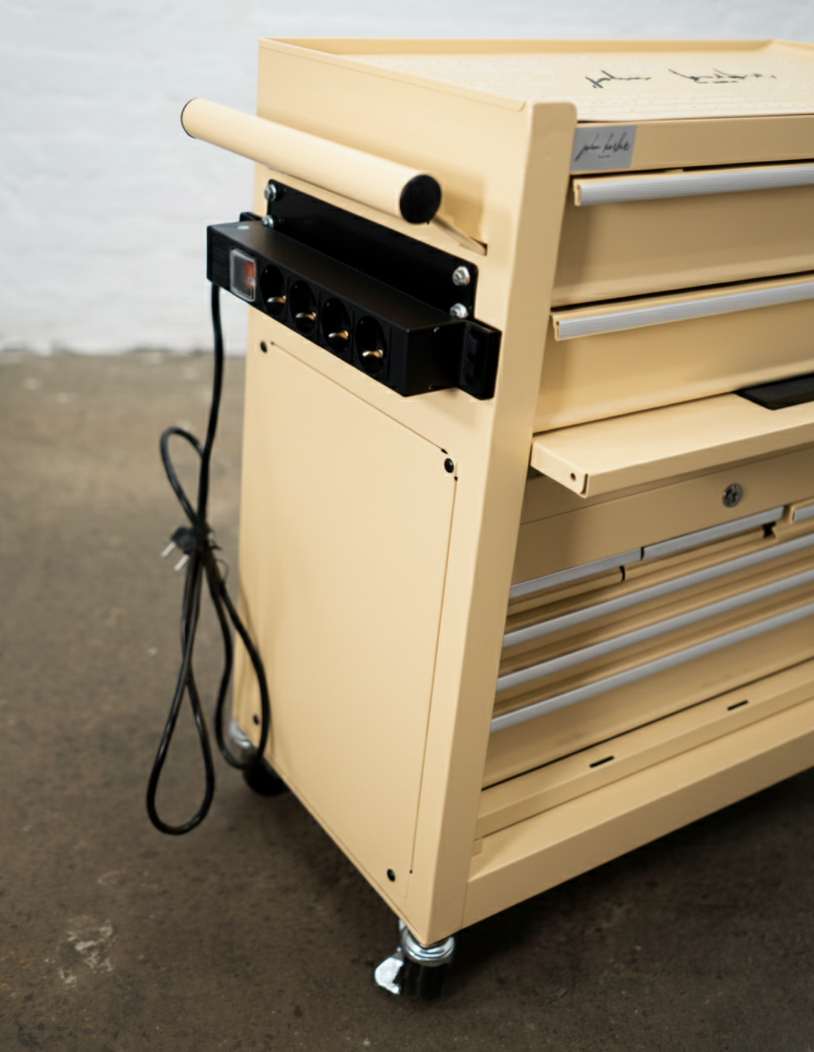 BARBER TROLLEY PRO – Mobiele trolley in verschillende kleuren – UV-desinfectie – Barbiertrolley