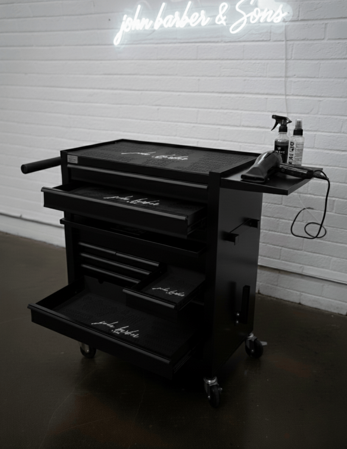 BARBER TROLLEY PRO ROLLWAGEN N VERSCHIEDENEN FARBEN – UV-STERILISATION Friseurwagen