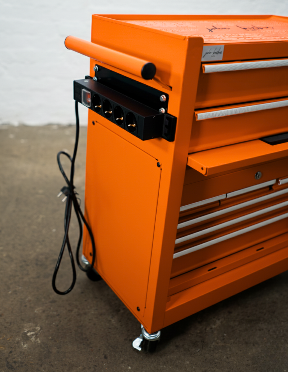 BARBER TROLLEY PRO – Carrello mobile in diversi colori – Disinfezione UV – Carrello da barbiere