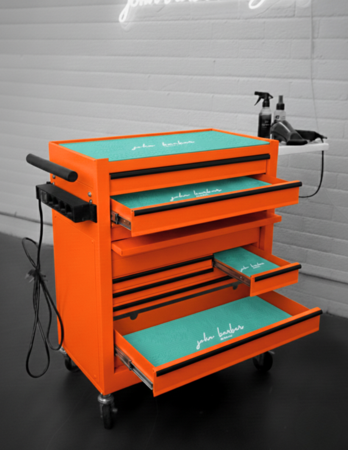 BARBER TROLLEY PRO – Carrello mobile in diversi colori – Disinfezione UV – Carrello da barbiere