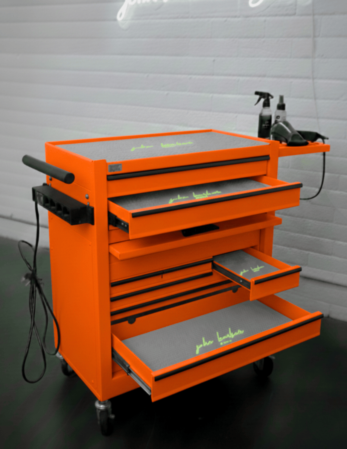 BARBER TROLLEY PRO ROLLWAGEN N VERSCHIEDENEN FARBEN – UV-STERILISATION Friseurwagen