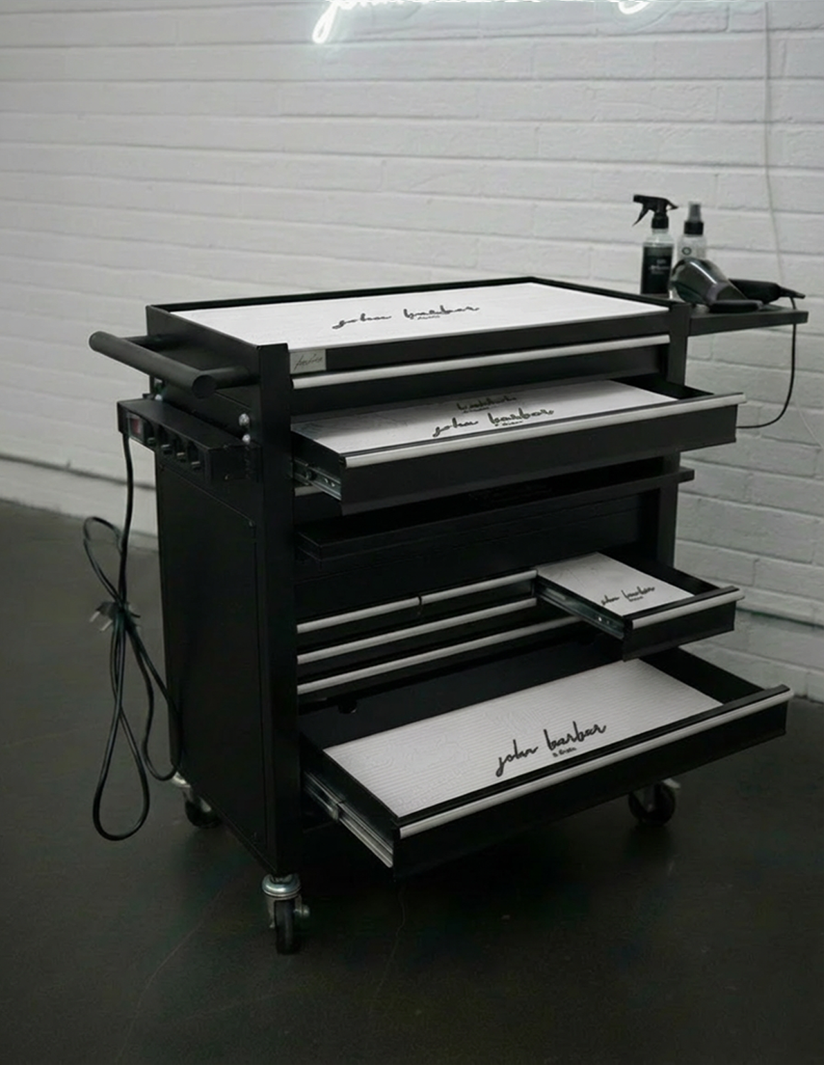 BARBER TROLLEY PRO – Carrello mobile in diversi colori – Disinfezione UV – Carrello da barbiere