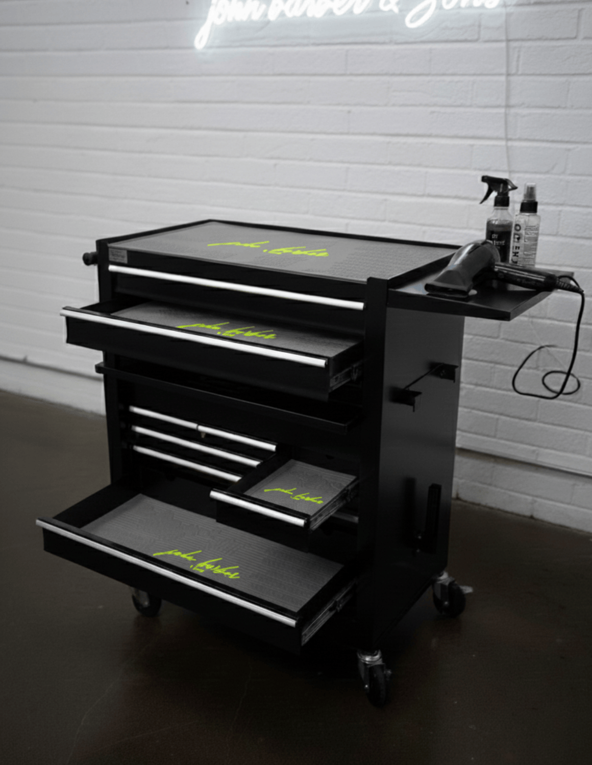 BARBER TROLLEY PRO ROLLWAGEN N VERSCHIEDENEN FARBEN – UV-STERILISATION Friseurwagen