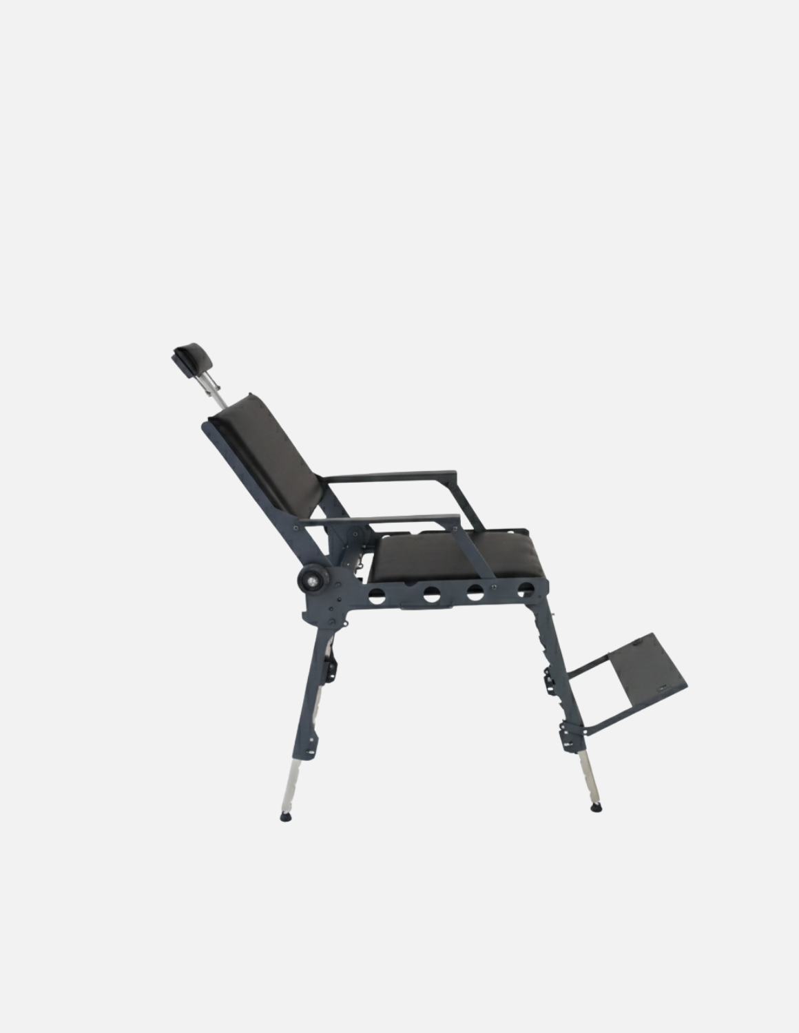 JBS Move 1.0 mobile and foldable barber chair for barbershop, salon, and beauty use