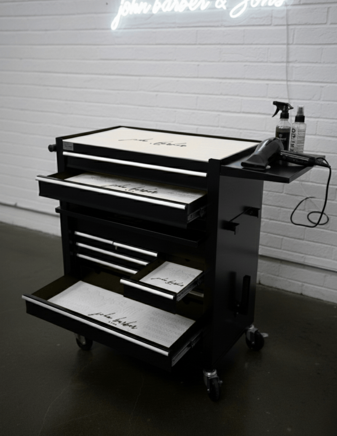 BARBER TROLLEY PRO ROLLWAGEN N VERSCHIEDENEN FARBEN – UV-STERILISATION Friseurwagen