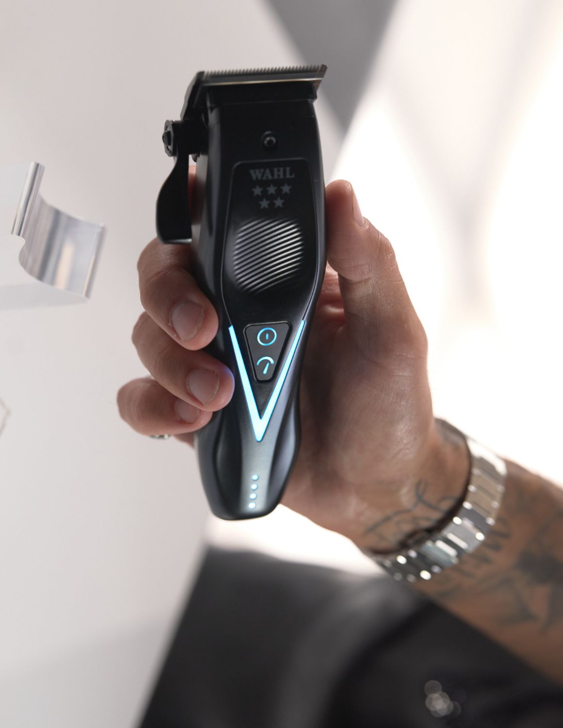 WAHL Vapor Switch bezdrôtový čierny strojček — čepeľ F32 Fadeout™ | Profesionálny akumulátorový strojček na vlasy