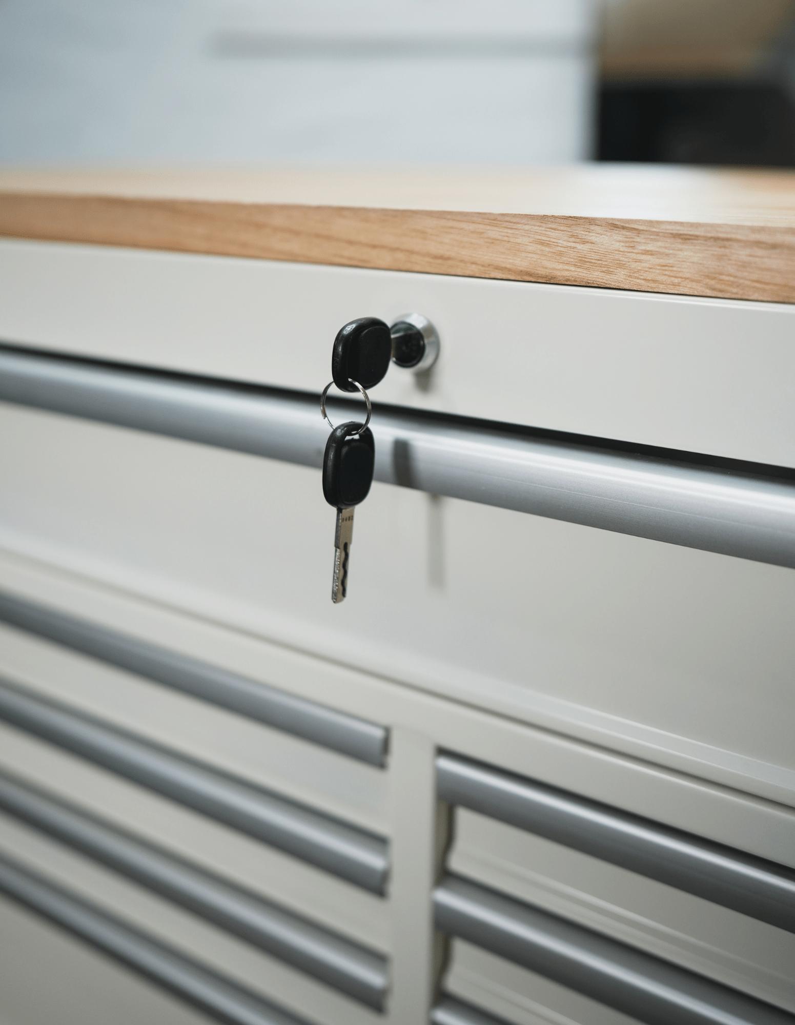 BARBER ROLLWAGEN PRO XL - UV STERILIZÁLÁS - FA MUNKALAP - BEÉPÍTETT KONNEKTOR