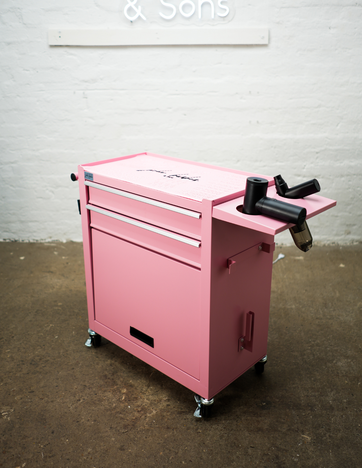 BARBER TROLLEY PRO – Mobiele trolley in verschillende kleuren – UV-desinfectie – Barbiertrolley