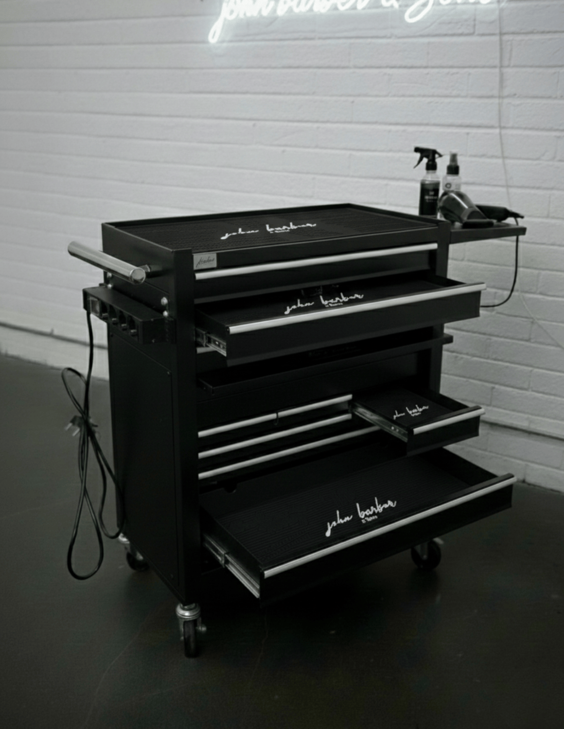 BARBER TROLLEY PRO ROLLWAGEN N VERSCHIEDENEN FARBEN – UV-STERILISATION Friseurwagen