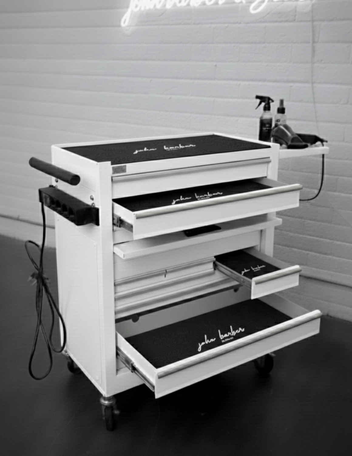 BARBER TROLLEY PRO – Mobiele trolley in verschillende kleuren – UV-desinfectie – Barbiertrolley