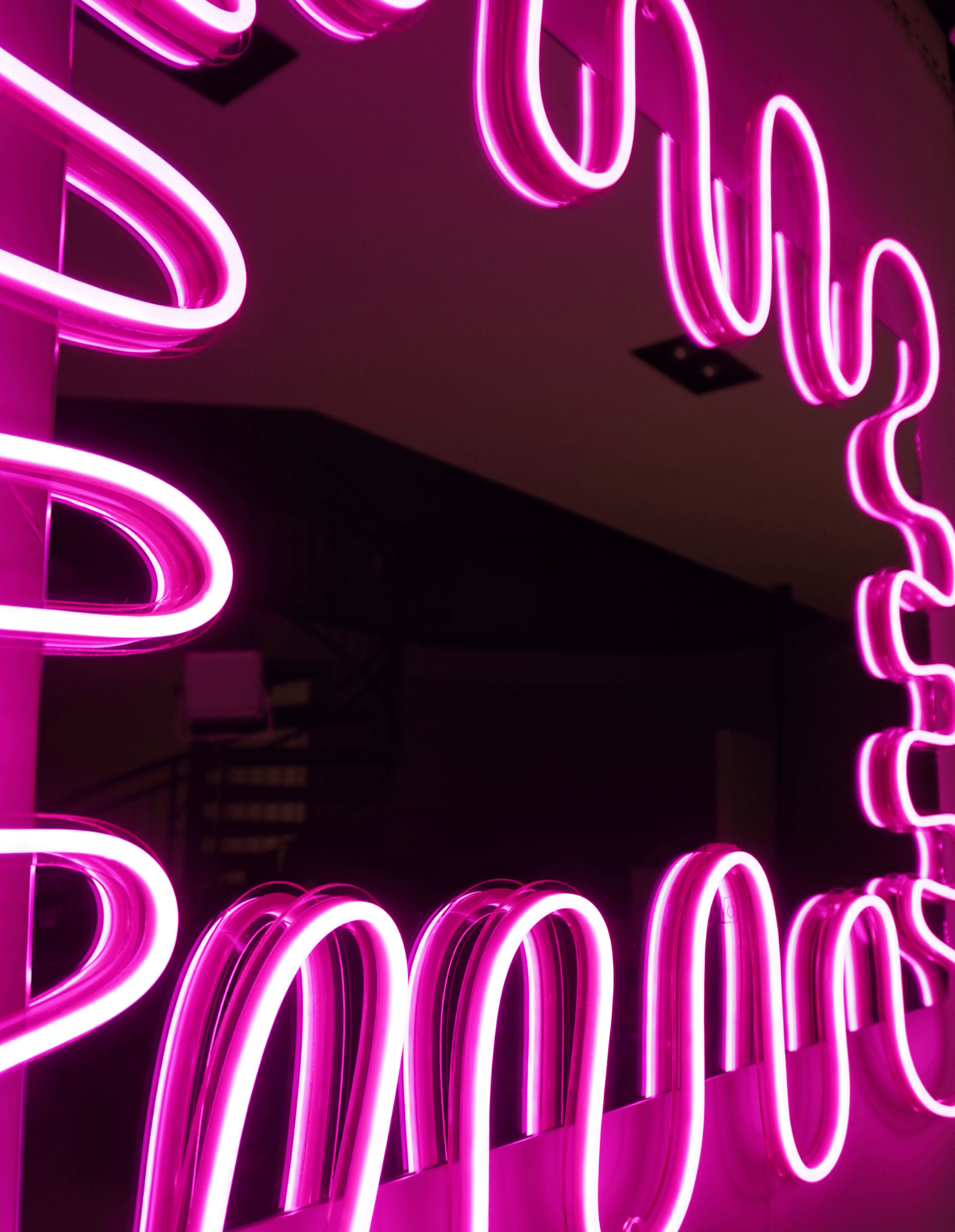 Neon Splash Spiegelrahmen – Barber Spiegel für Barbershops und Friseursalons.