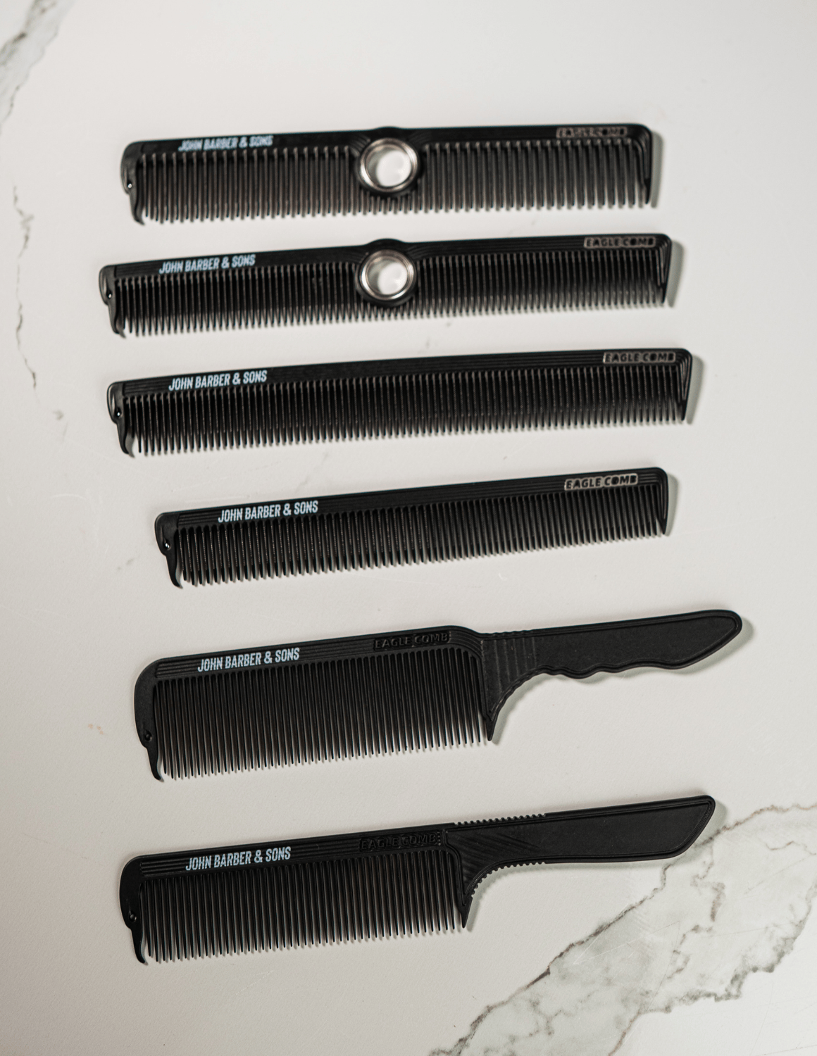 JBS Barber & Friseur Fidget Pro Kamm Set – 6 antistatische und hitzebeständige Friseurkämme für präzises Styling und professionelles Arbeiten im Barbershop, in vier Farben erhältlich.
