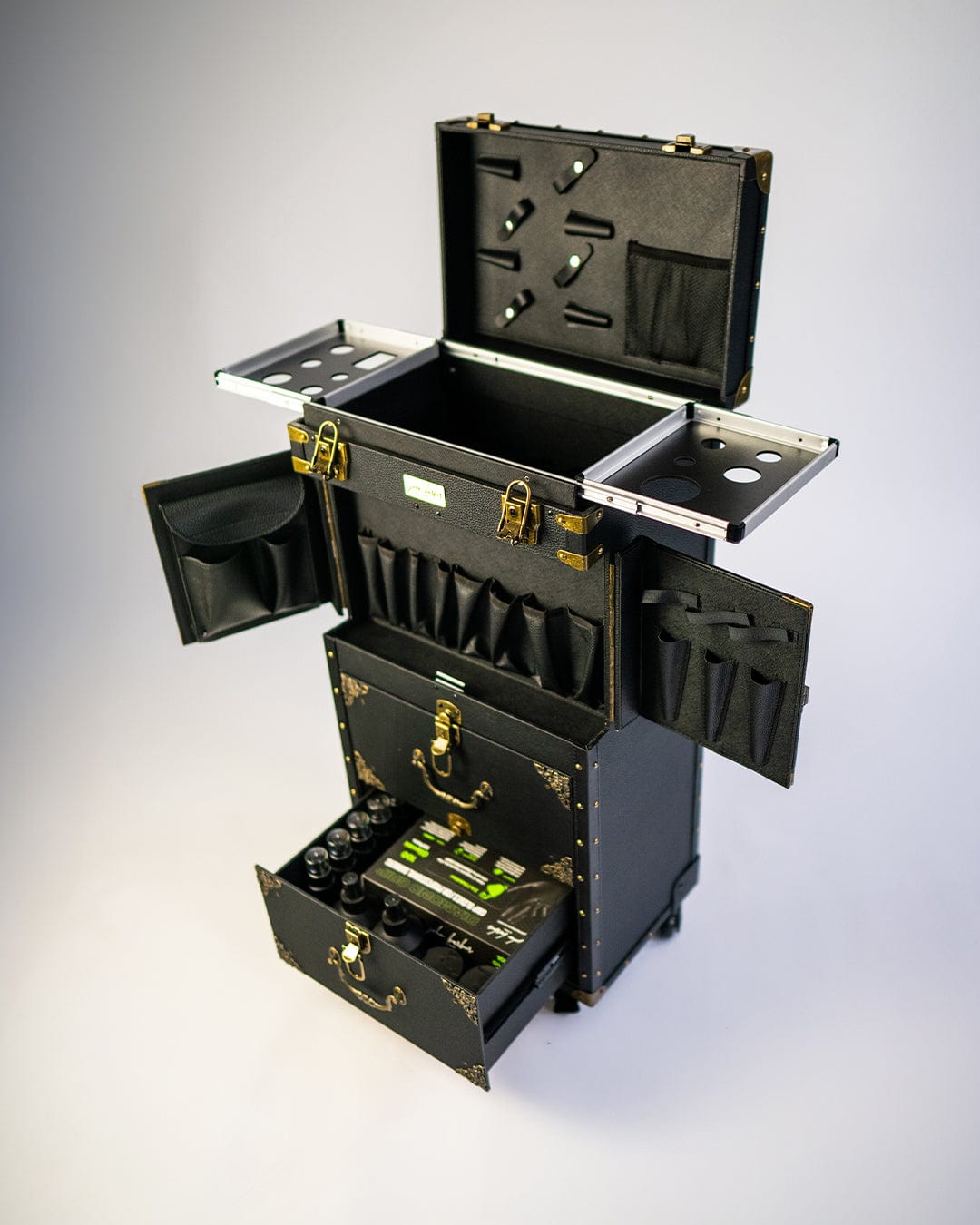 johnbarbersons Mobile Barbier Arbeitsstation im klassischen Stil