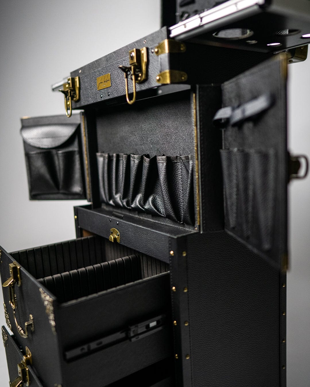 johnbarbersons Mobile Barbier Arbeitsstation im klassischen Stil