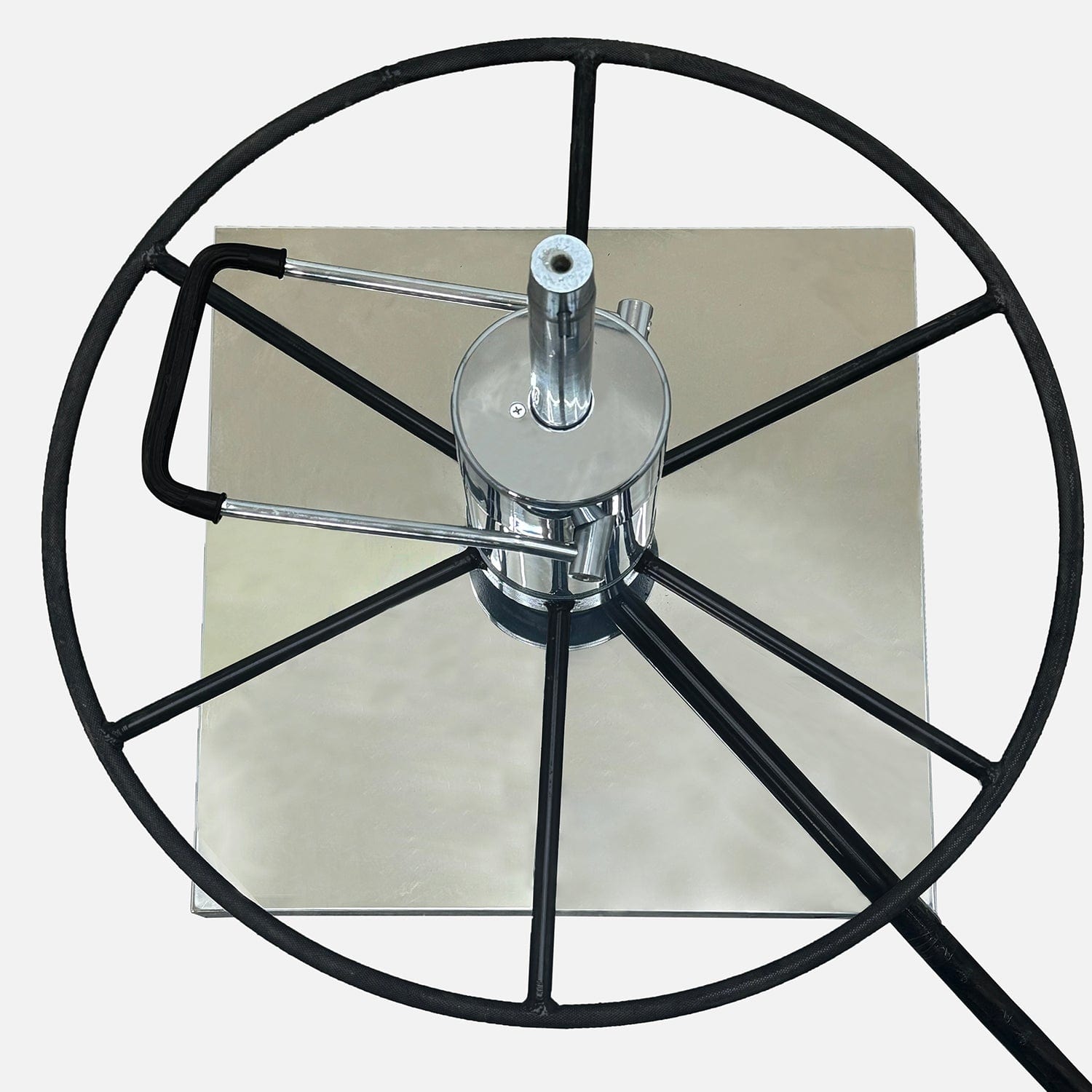 Rotirajući brijački i frizerski stolac