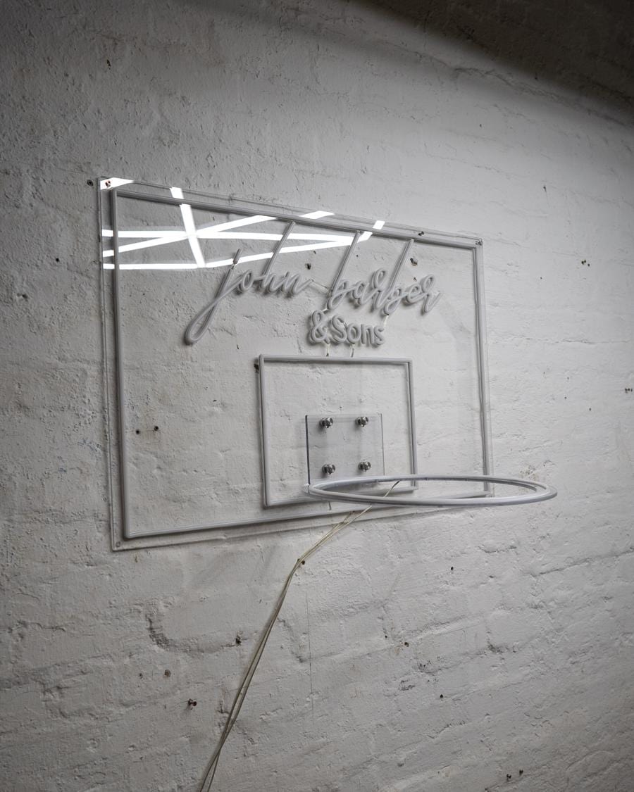 John Barber & Sons Neon Leuchtschild "Hoop" mit deinem Logo