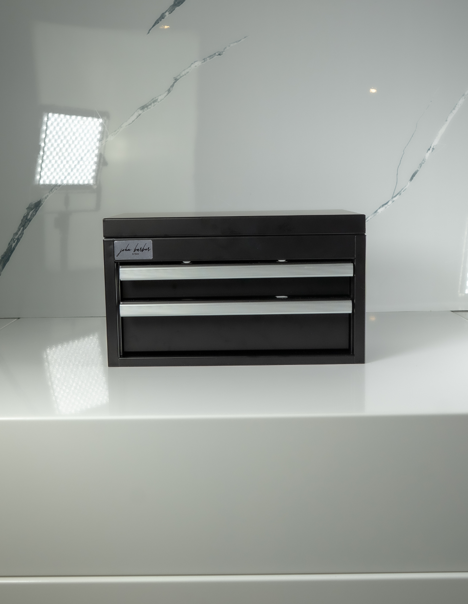 Mini Werkzeugschublade für Arbeitsplatte – Barber und Friseur Organizer.