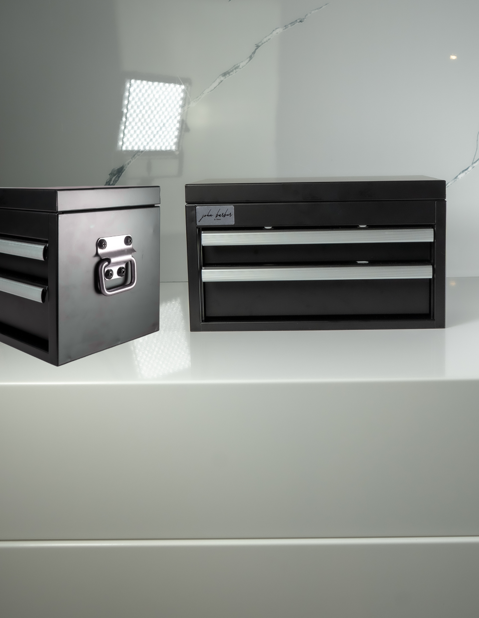 Mini Werkzeugschublade für Arbeitsplatte – Barber und Friseur Organizer.