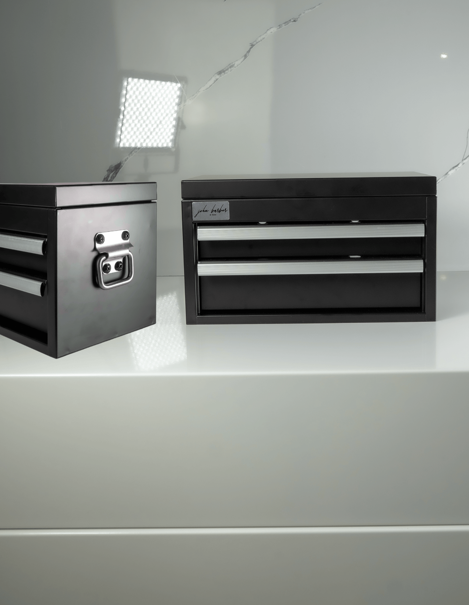 Mini Werkzeugschublade für Arbeitsplatte – Barber und Friseur Organizer.