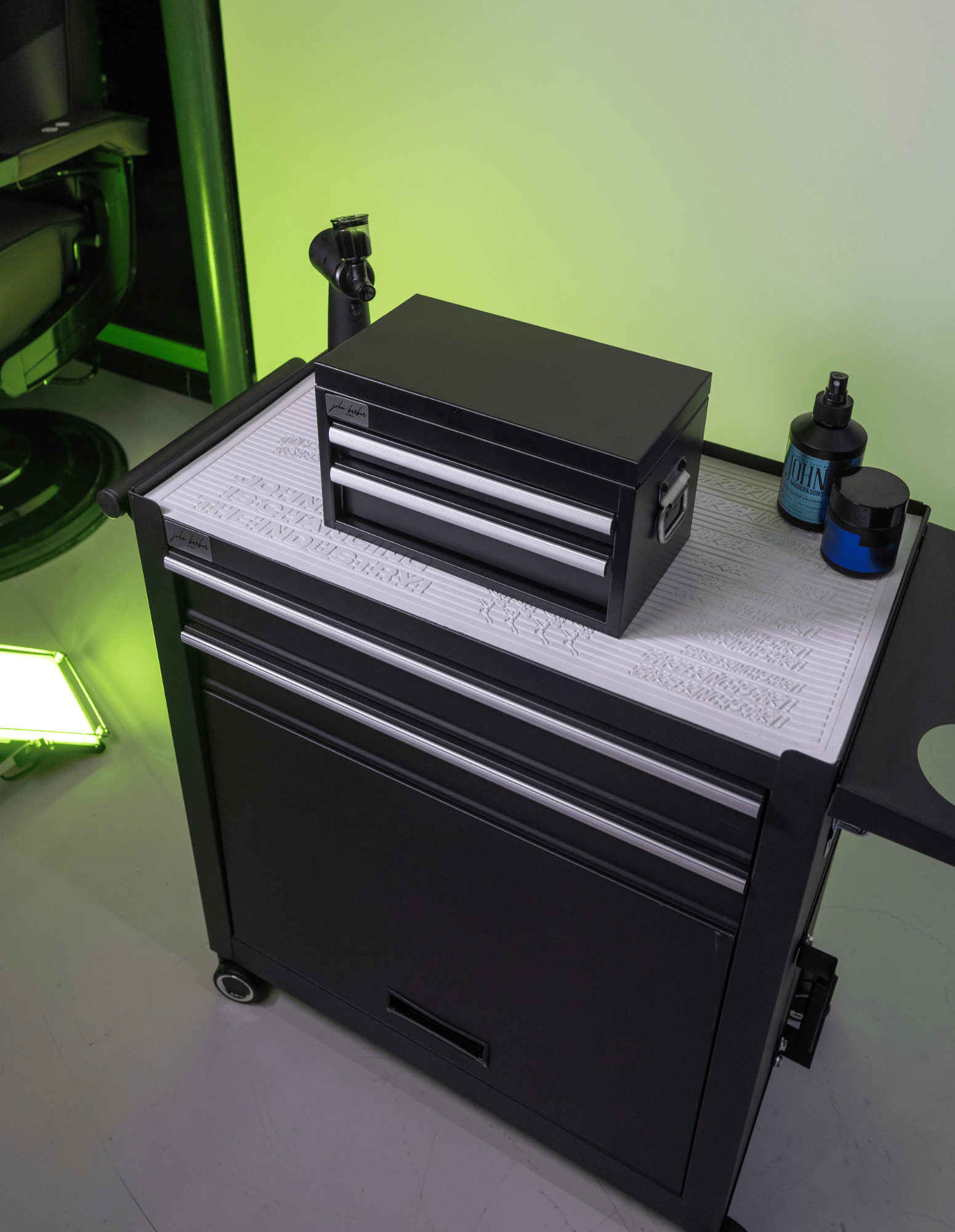 Mini Werkzeugschublade für Arbeitsplatte – Barber und Friseur Organizer.