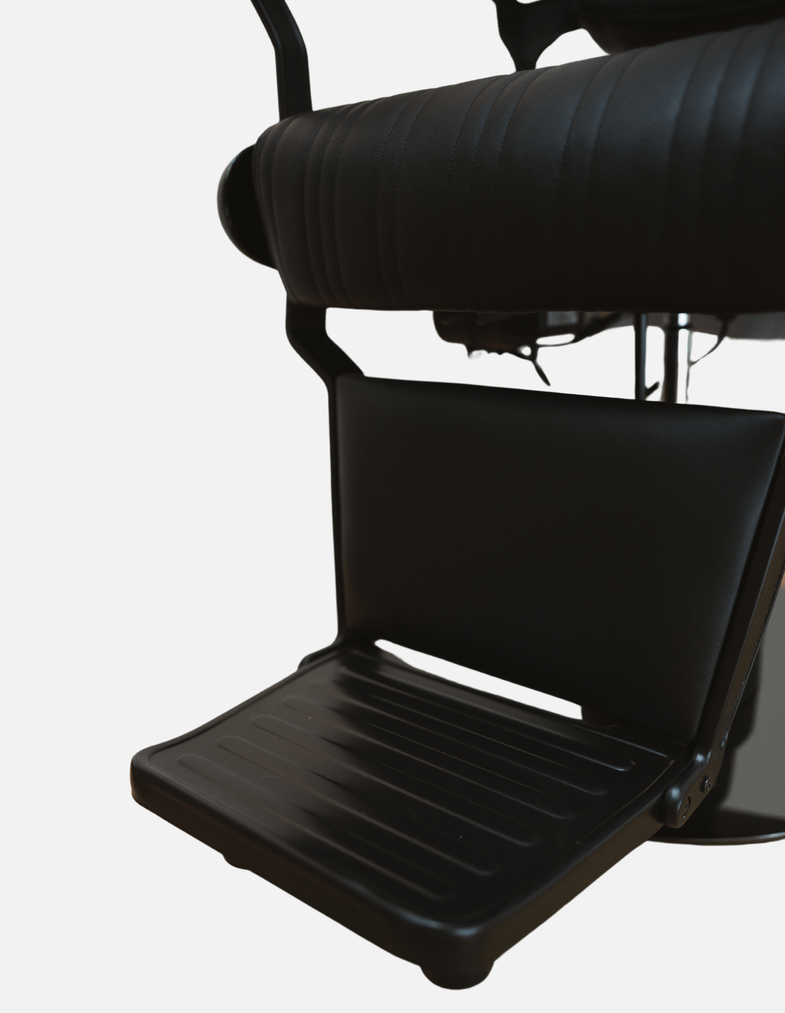 johnbarbersons New School Evolution Black Wireless electric bar stool with battery