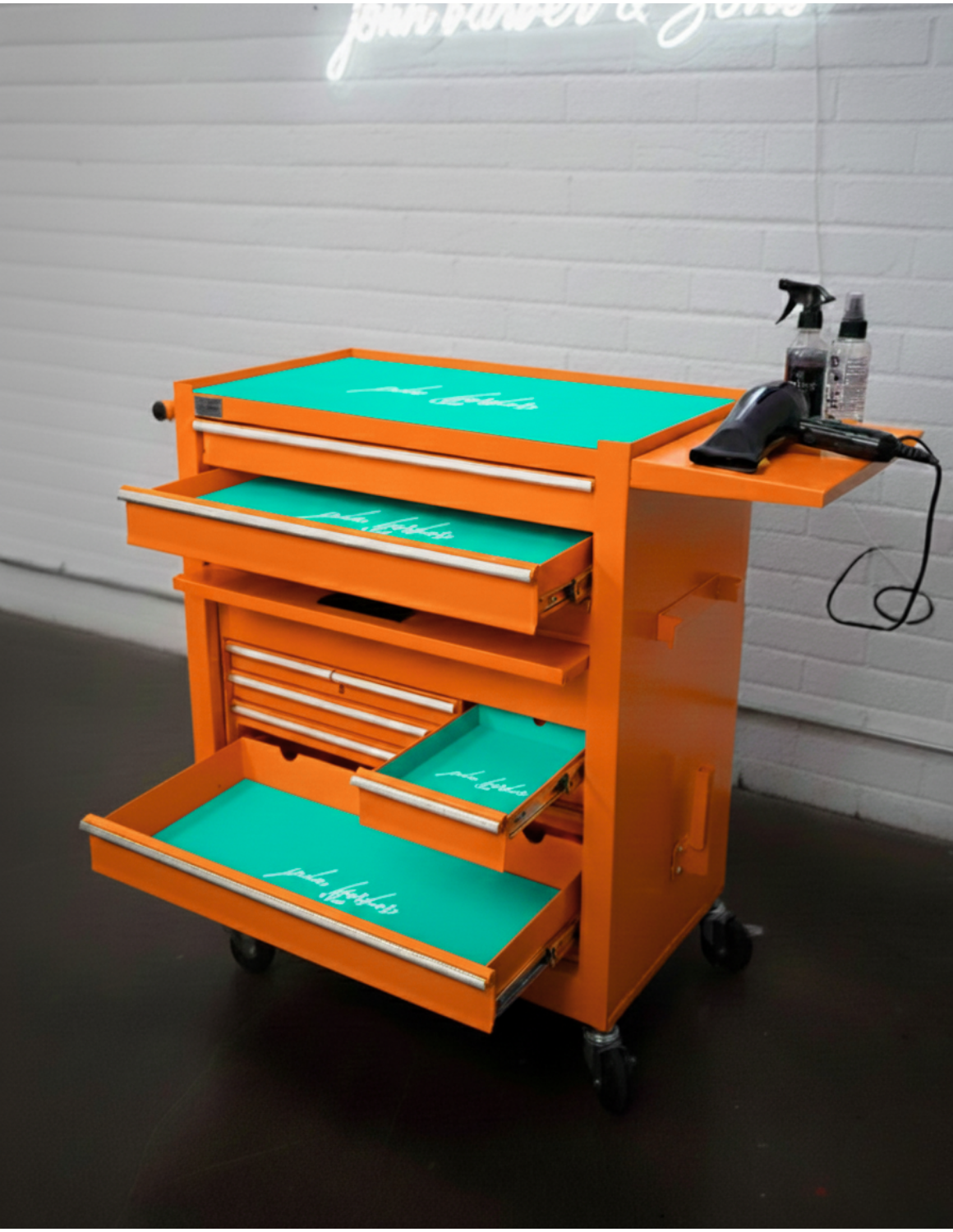 BARBER TROLLEY PRO – Carrello mobile in diversi colori – Disinfezione UV – Carrello da barbiere