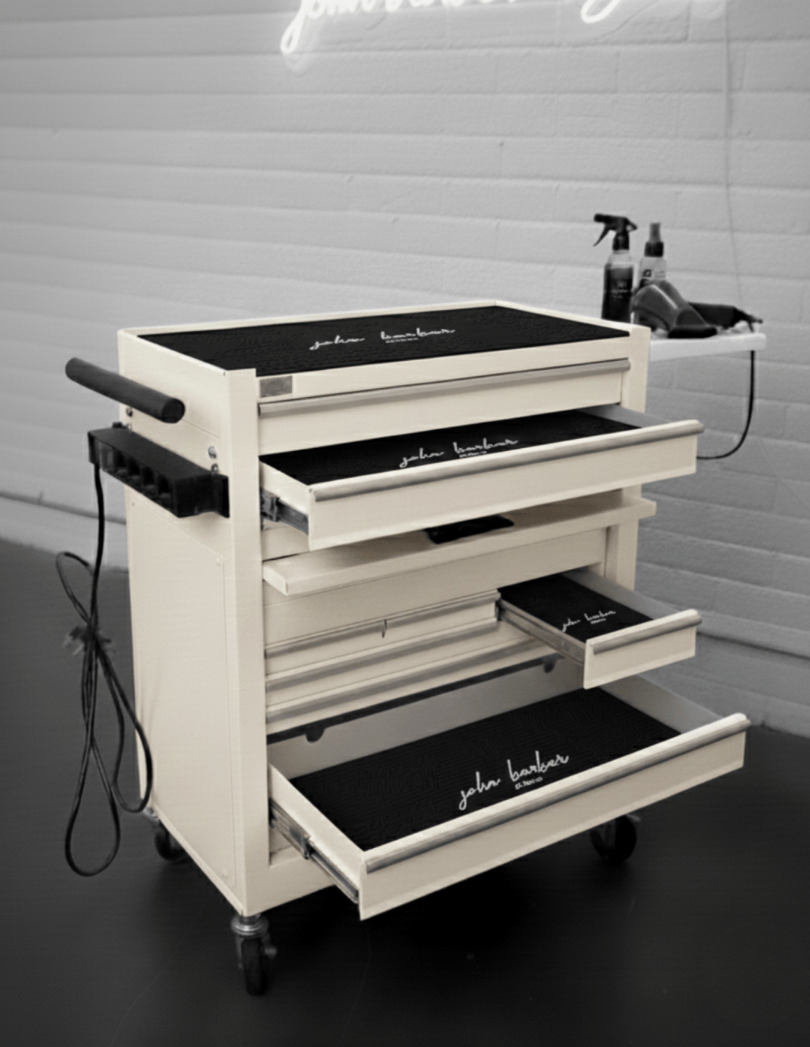 BARBER TROLLEY PRO ROLLWAGEN N VERSCHIEDENEN FARBEN – UV-STERILISATION Friseurwagen