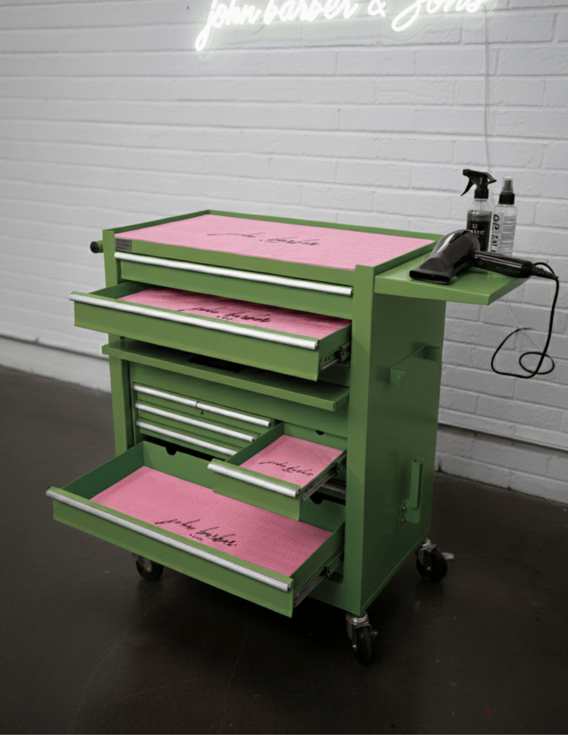 BARBER TROLLEY PRO ROLLWAGEN N VERSCHIEDENEN FARBEN – UV-STERILISATION Friseurwagen