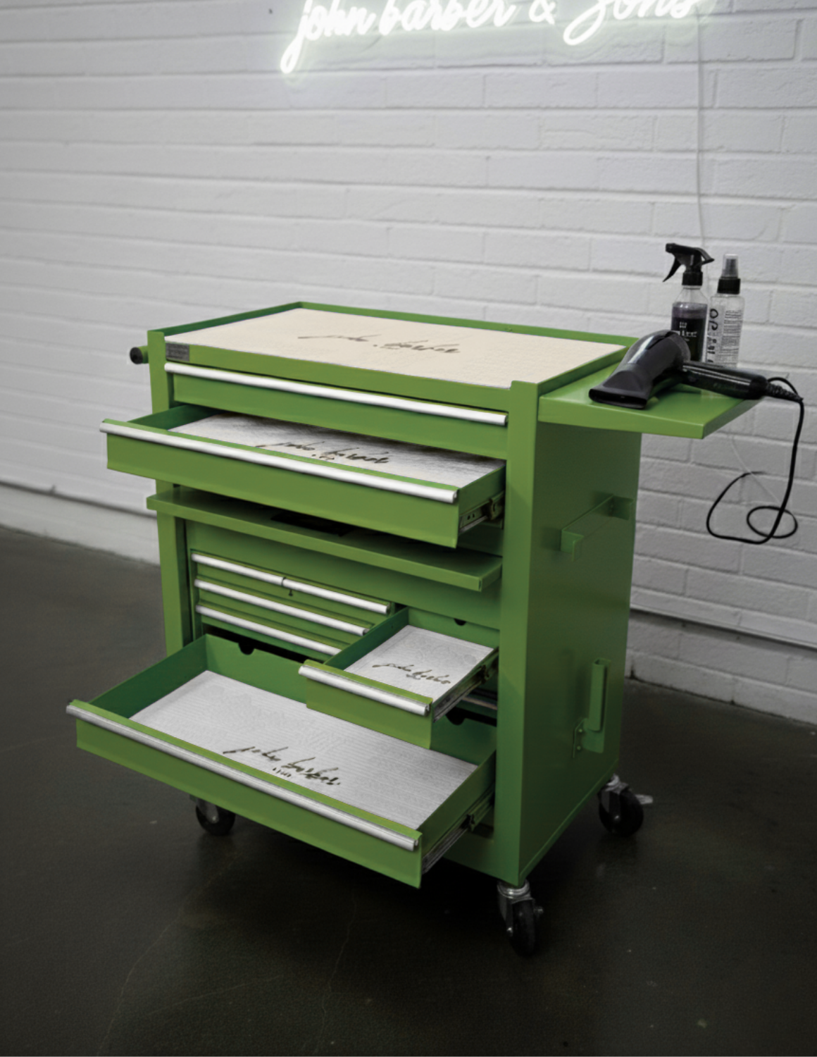 BARBER TROLLEY PRO – Mobiele trolley in verschillende kleuren – UV-desinfectie – Barbiertrolley