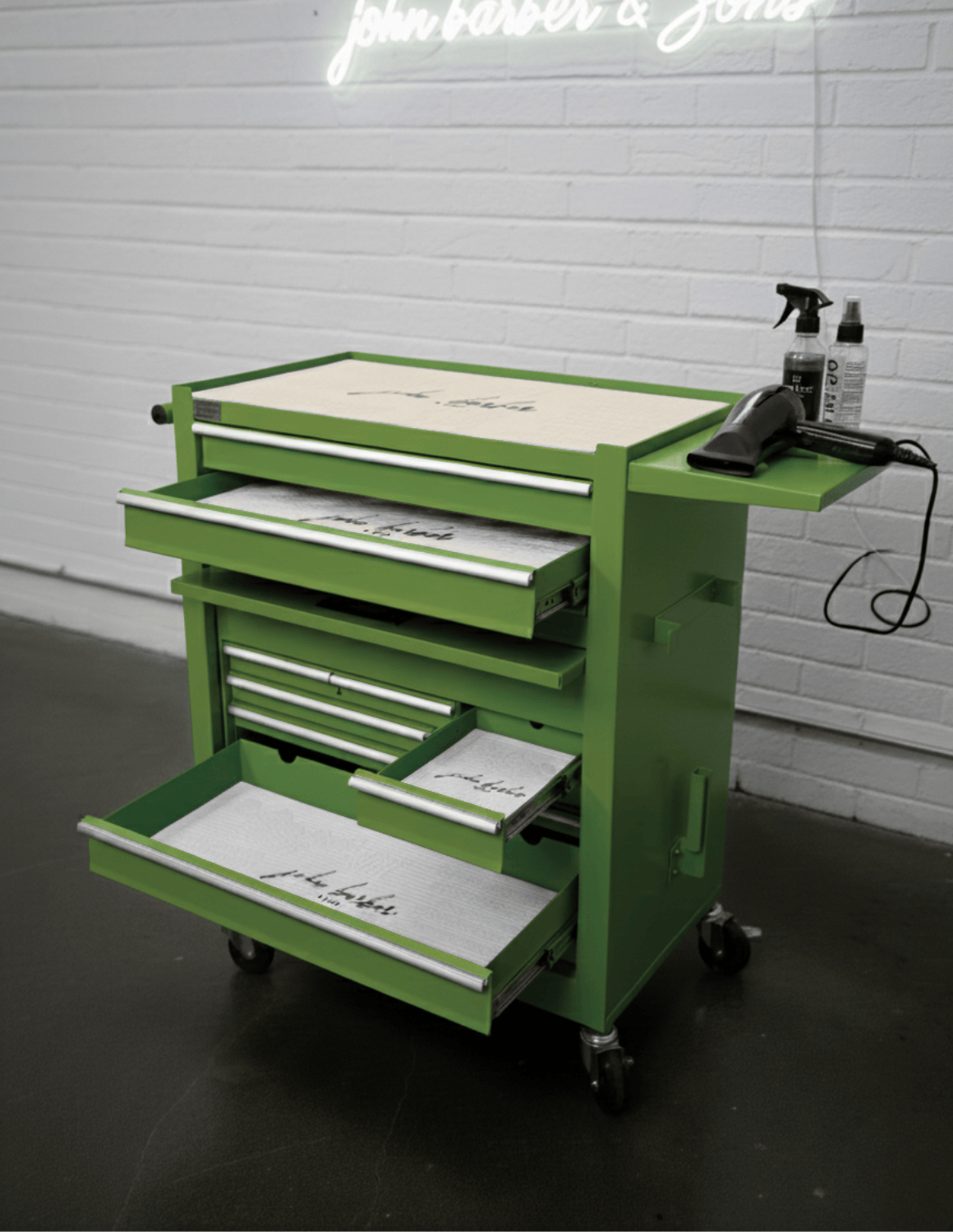 BARBER TROLLEY PRO ROLLWAGEN N VERSCHIEDENEN FARBEN – UV-STERILISATION Friseurwagen