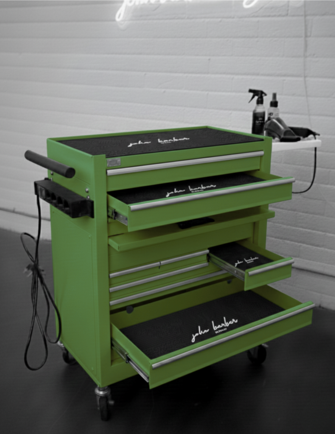 BARBER TROLLEY PRO – Carrello mobile in diversi colori – Disinfezione UV – Carrello da barbiere