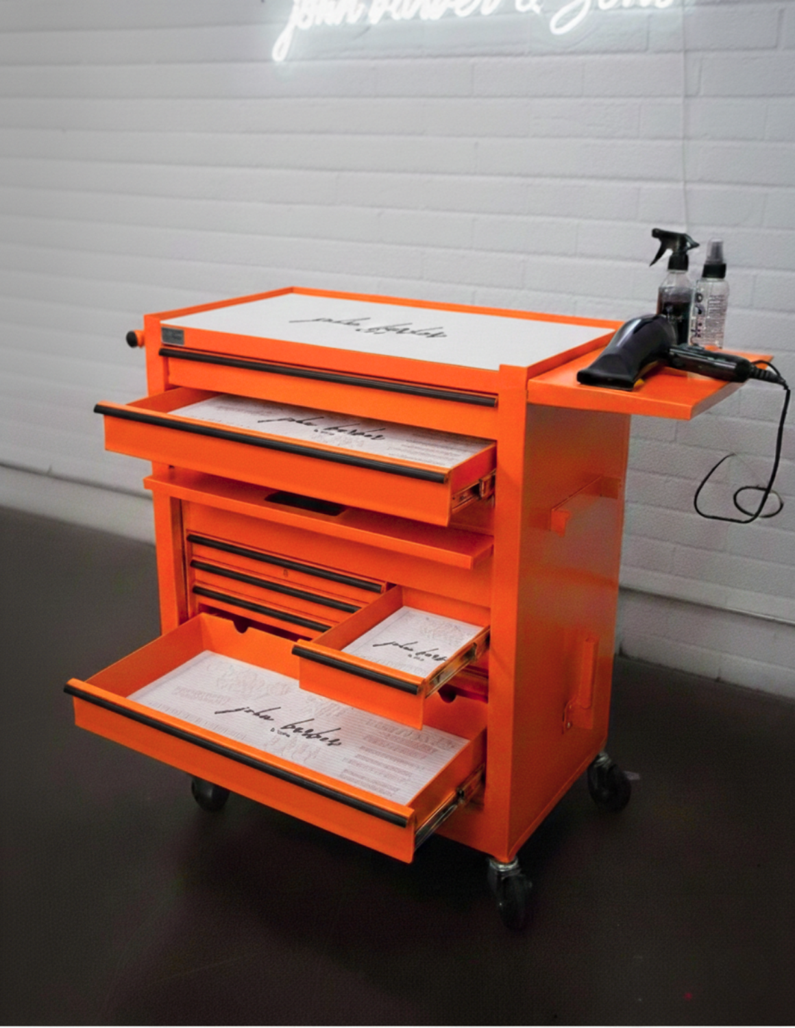 BARBER TROLLEY PRO – Mobiele trolley in verschillende kleuren – UV-desinfectie – Barbiertrolley