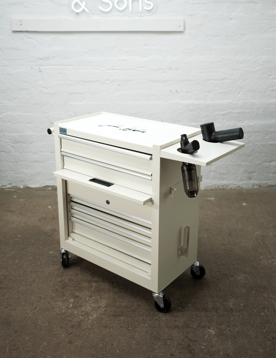 BARBER TROLLEY PRO ROLLWAGEN N VERSCHIEDENEN FARBEN – UV-STERILISATION Friseurwagen