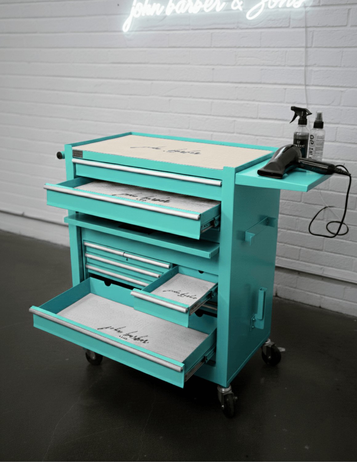 BARBER TROLLEY PRO ROLLWAGEN N VERSCHIEDENEN FARBEN – UV-STERILISATION Friseurwagen