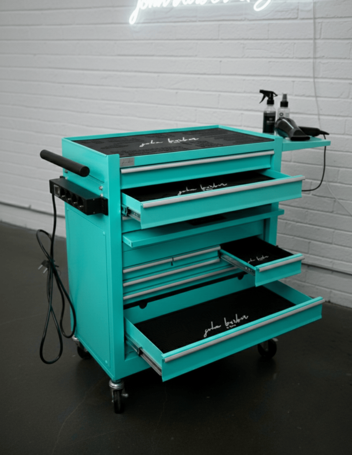 BARBER TROLLEY PRO ROLLWAGEN N VERSCHIEDENEN FARBEN – UV-STERILISATION Friseurwagen