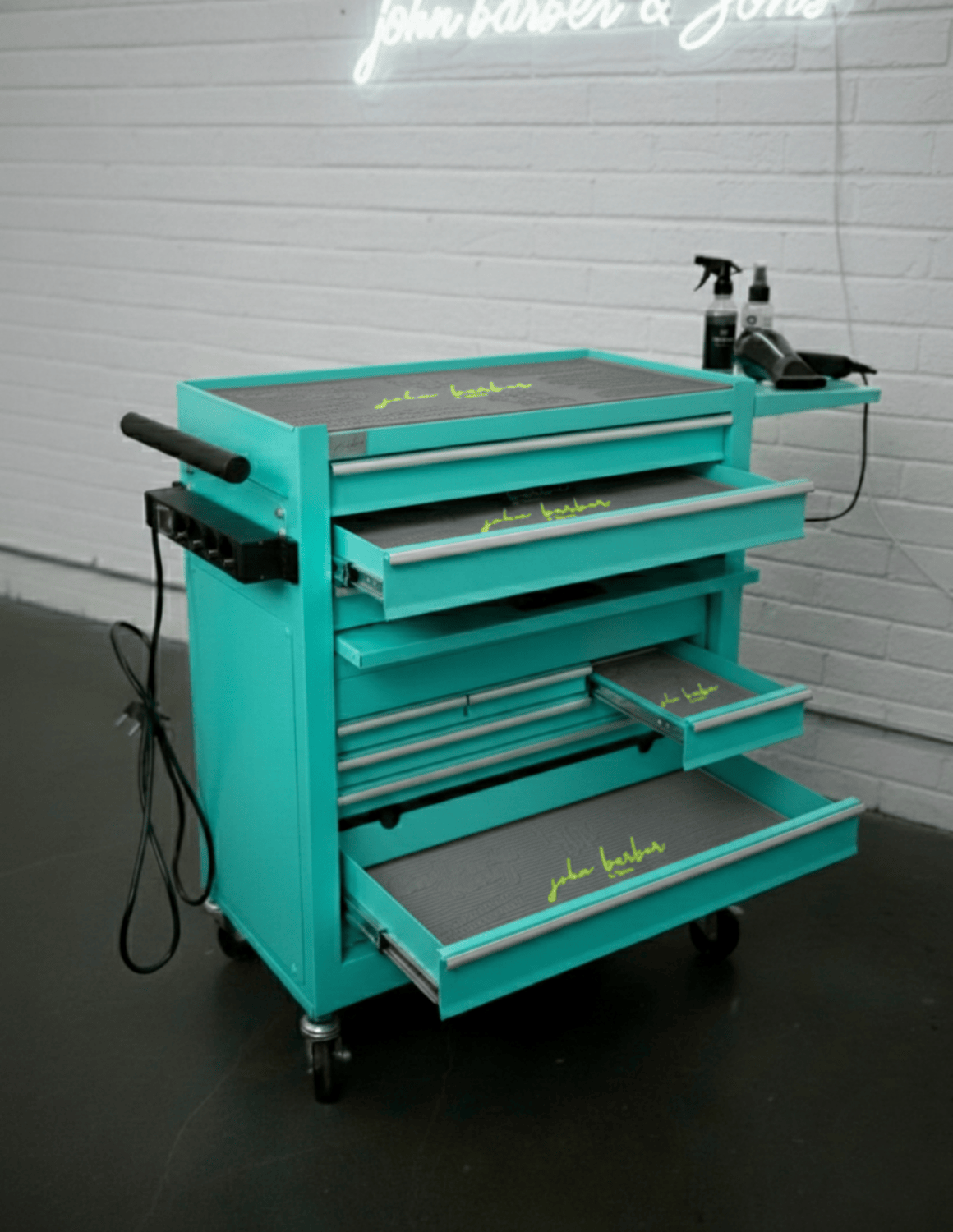 BARBER TROLLEY PRO ROLLWAGEN N VERSCHIEDENEN FARBEN – UV-STERILISATION Friseurwagen