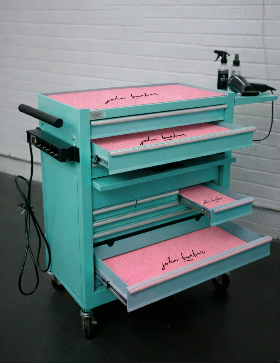 BARBER TROLLEY PRO – Carrello mobile in diversi colori – Disinfezione UV – Carrello da barbiere